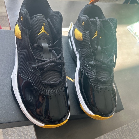 Jordan Stay Loyal 3 - Picture 10 of 13